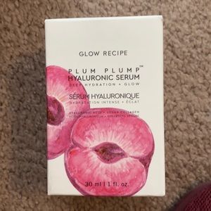 Glow recipe - plum plump hyaluronic serum